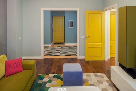 Usi interioare color din interior, fotografii si idei