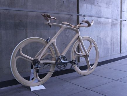 O bicicletă din lemn de la un elev de design tokyo - yojiro oshima, o bicicletă