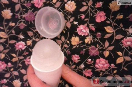 Deodorant-antiperspirant porumbel invizibil uscată (împotriva albelor) mingea - 