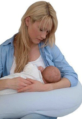 A kényelem anya és baba párna szoptatáshoz