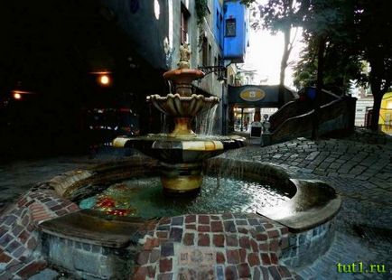 Casa Hundertwasser, Viena, Austria