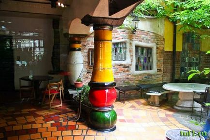 Casa Hundertwasser, Viena, Austria