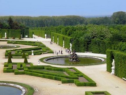 Frăția miracolă a Grădinilor Versailles