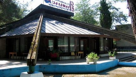 Hol enni is Pitsunda legnépszerűbb kávézók és éttermek