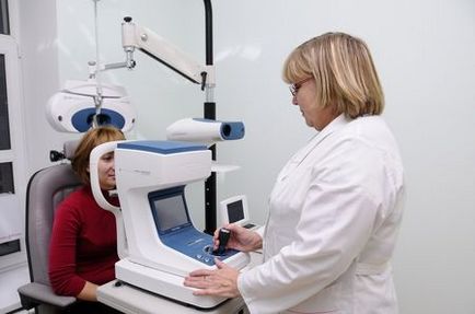 Гіперметропія слабкого і середнього ступеня обох очей у дітей