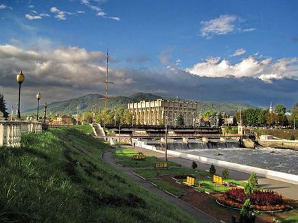 Vizitarea obiectivelor turistice din orașul Vladikavkaz, fotografie