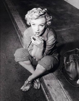 Az igazi Marilyn Monroe - anyagok (csak senki) Az igazi Marilyn Monroe - anyagok