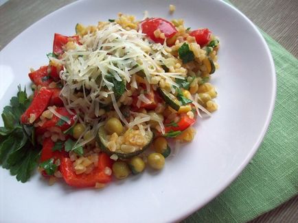 Cukkini, sült gombával és paradicsommal, sajttal sütőben, a recept egy fotó (cukkini) Cukkini, sült gombával és paradicsommal, sajttal sütőben, a recept egy fotót