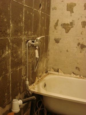 Як штукатурити стіни у ванній види штукатурок, чи можна клеїти плитку на гіпсову штукатурку