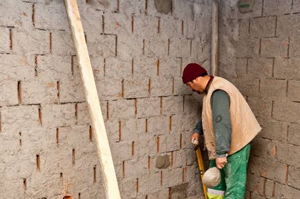 Cum de a consolida un zid de cărămidă