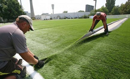 Яку штучну спортивну траву постелити для гри в футбол
