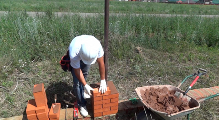 Цегляні стовпи для забору, вартість стовпчиків з цегли, як зробити своїми руками інструкція,