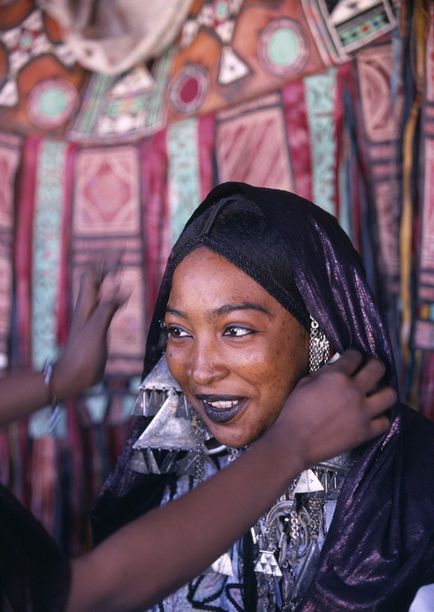 Nomani ai oamenilor albastre Tuareg din Sakhars care trăiesc sub matriarhie