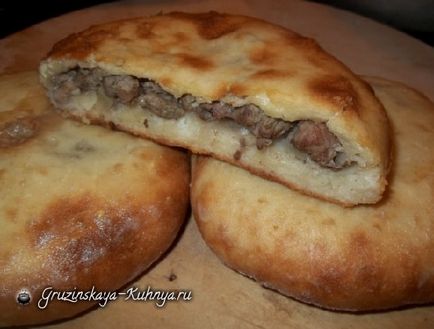 Kubdari - plăcintă georgiană cu carne - bucătăria georgiană