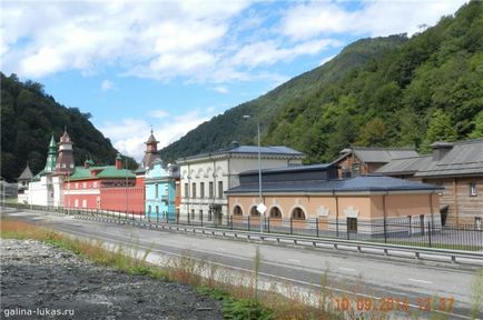 Statiuni de poiana rosie si - ferma de trandafiri