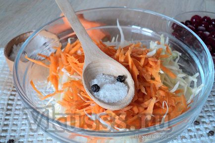 Квашена капуста з журавлиною смачний рецепт з фото