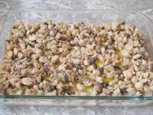 Лазанья з куркою і грибами з лаваша, млинців і традиційна