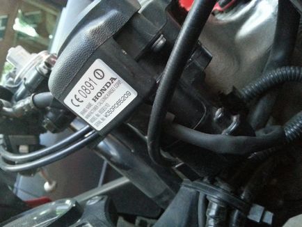 Experiența personală honda cbr600f4i 2004 - îndepărtarea crării de blocare a aprinderii