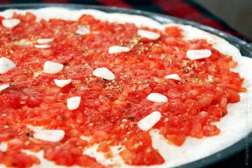 Маринара - піца з томатним соусом і оливками