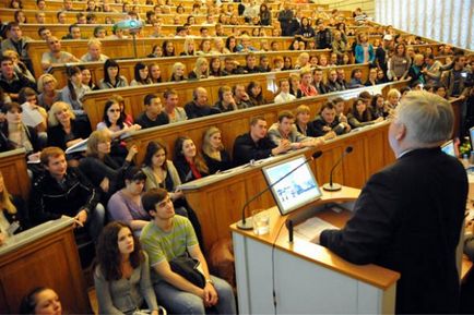 Începutul studiilor la universitate ca să nu zboare după prima sesiune, educația în Republica Cehă este independentă