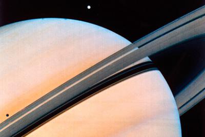 Saturn a văzut ploile de heliu