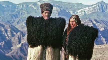 Costum național de specie Dagestan și descriere