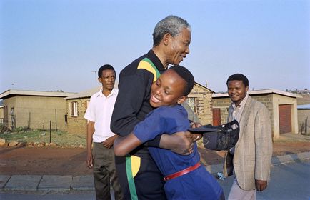 Nelson Mandela (1918-2013), a fényképet és hírek