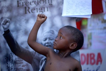 Nelson Mandela (1918-2013), știri despre fotografii