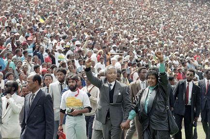 Nelson Mandela (1918-2013), știri despre fotografii