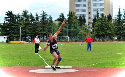Normele anului 2017 pentru aruncarea echipamentului sportiv (sport) Normele din 2012 privind aruncarea unui proiectil sportiv