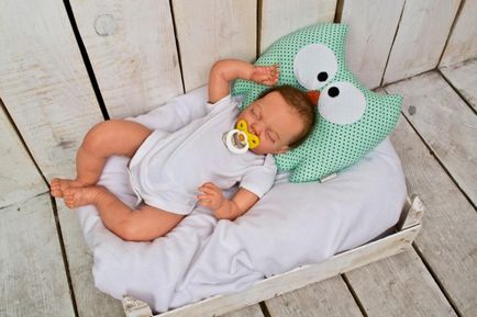 Ортопедична подушка для новонароджених потрібна, з якого віку