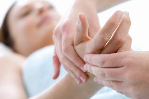 Остеохондроз німіють руки і ноги що робити, лікування