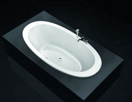 Овальна ванна в інтер'єрі - фото ідеї