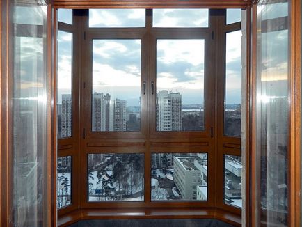 Geamuri panoramice ale loggiei, avantajele și dezavantajele vitrajului panoramic al loggiei, soluții de proiectare cu