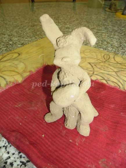 Великодній заєць з глини своїми руками
