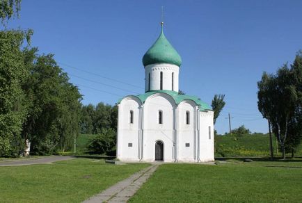 Pereslavl csomó történetet a tavon