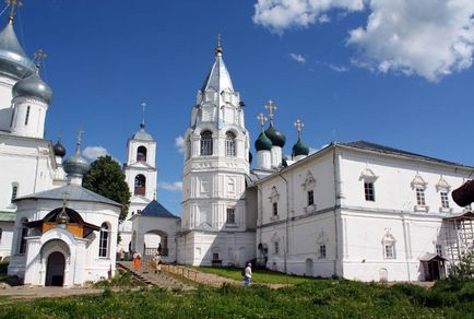 Pereslavl csomó történetet a tavon