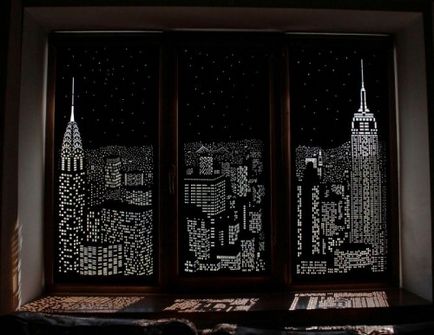 Obloane perforate care transformă fereastra într-o panoramă uimitoare a orașului de noapte (12 fotografii)