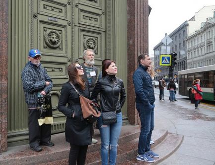 Petersburg vagabond Vyacheslav rainer a devenit un ghid la modă pentru plimbările autorului său pe Neva