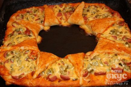 Pizza cu cârnați și castraveți murați - stea - (rețetă foto pas cu pas)