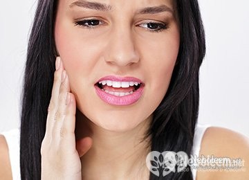 Чому не проходить біль після видалення зуба