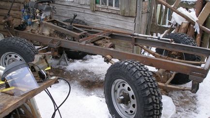 Mini tractorul complet acționat