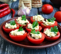 Tomate umplute cu nuci și brânză în fotografia georgiană Rețetă de gătit