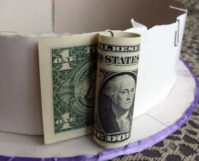 Покрокова інструкція створення торта з грошей