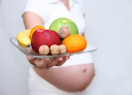 O alimentație adecvată cu caracteristici multiple ale sarcinii din meniu și sfatul medicilor