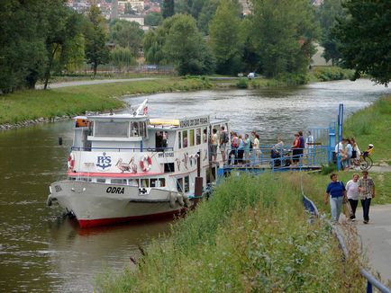 O plimbare de-a lungul fluviului din Praga