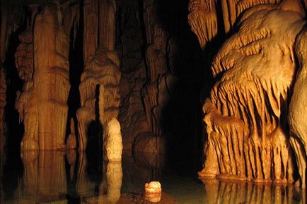 Публікація мамонтового печера (mammoth cave)