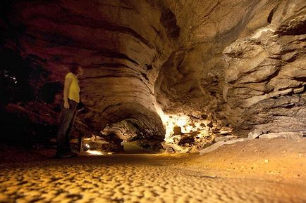 Публікація мамонтового печера (mammoth cave)