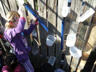 Розвага для дітей водопровідний лабіринт на дачі