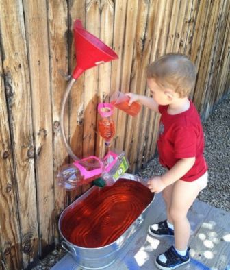 Розвага для дітей водопровідний лабіринт на дачі